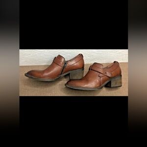 Born Timmons Women's Booties Brown Leather Side Zip 2.25" Heel Size 9.5M